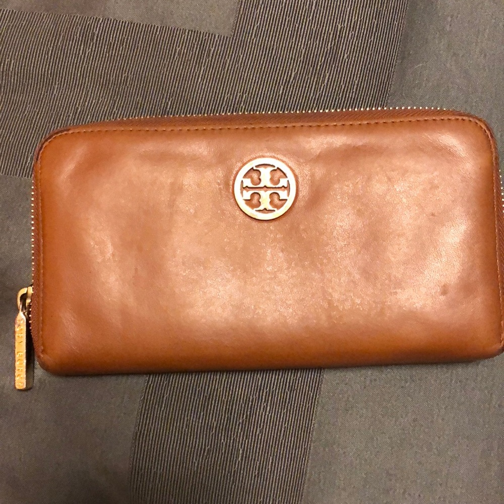 Tory Burch wallet